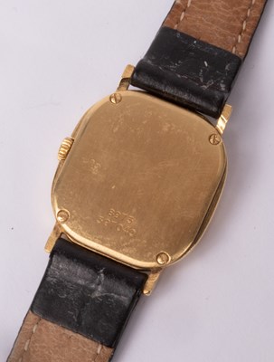 Lot 6 - A lady's 18k gold cased Piaget wristwatch