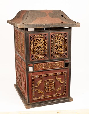 Lot 585 - A Chinese bridal carrying chair or sedan chair,...