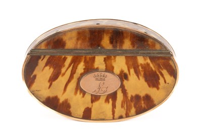 Lot 154 - A George III gold mounted tortoiseshell snuff box