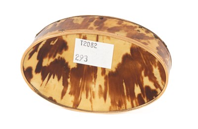 Lot 154 - A George III gold mounted tortoiseshell snuff box
