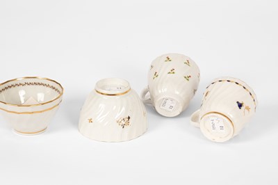 Lot 519 - Two Chamberlains Worcester wrythen fluted teabowls