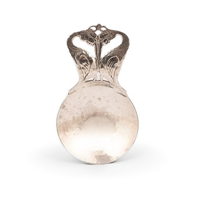 Lot 30 - An Arts & Crafts silver caddy spoon