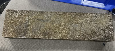 Lot 24 - Stuart Devlin (1931-2018) A textured silver gilt cigar box