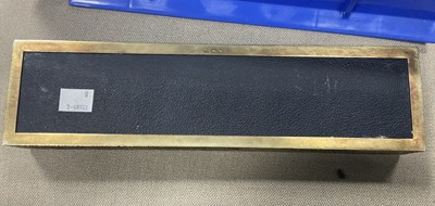 Lot 24 - Stuart Devlin (1931-2018) A textured silver gilt cigar box