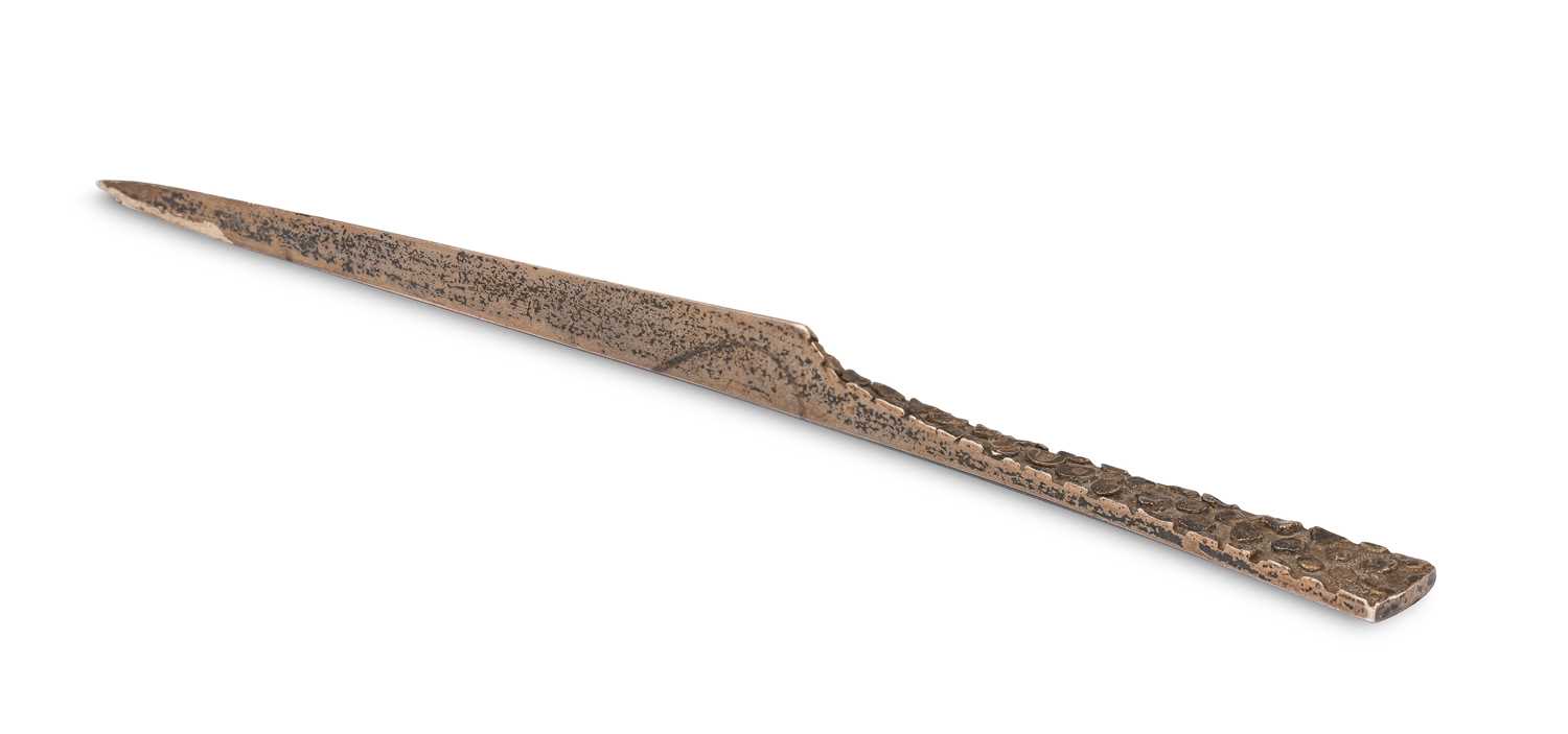 Lot 27 - Stuart Devlin (1931-2018) A silver paper knife