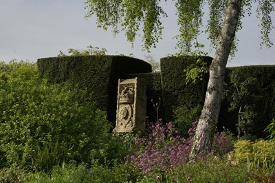 Lot 554 - A carved stone fragment from the old Palace of Westminster