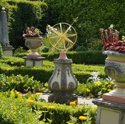 Lot 574 - The Cecil Beaton armillary sphere