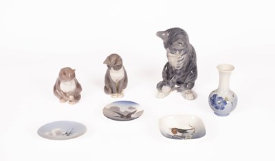 Lot 470 - A Royal Copenhagen model of a cat